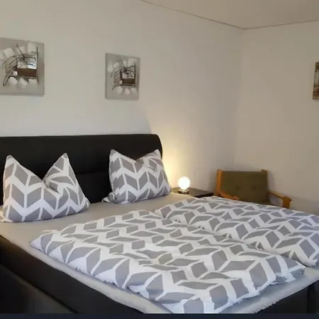 Apartment Auf Dem Roten Fels Hoeheinoed