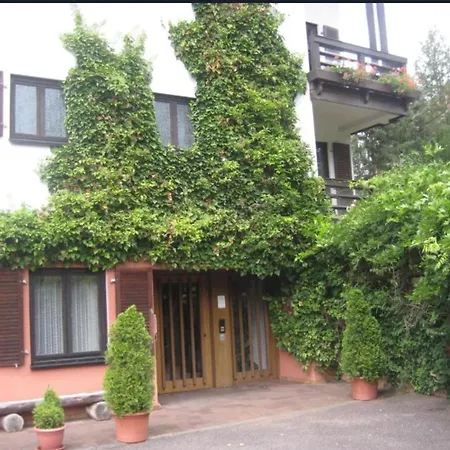 Apartment Auf Dem Roten Fels